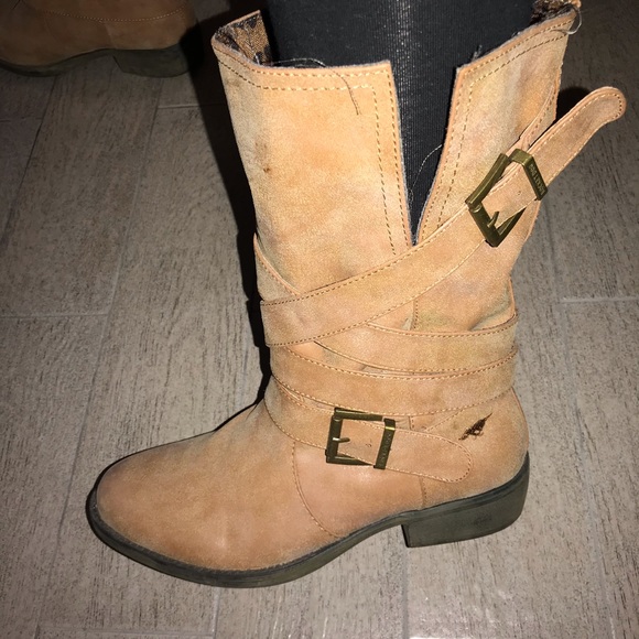 Rocket Dog Shoes Rocket Dog Boots Womens Size 8 Poshmark